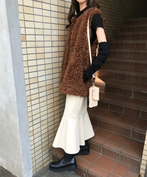 INGNI（イング）の「ファーベスト（ベスト・レディース・アイボリー/ブラウン/ブラック・M）」の18枚目の写真