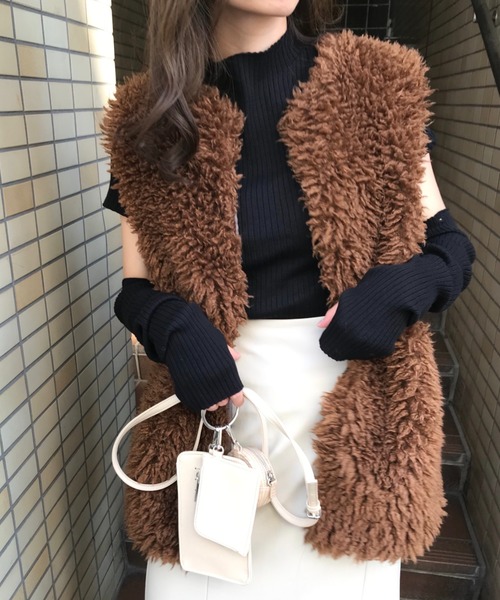 INGNI（イング）の「ファーベスト（ベスト・レディース・アイボリー/ブラウン/ブラック・M）」の13枚目の写真