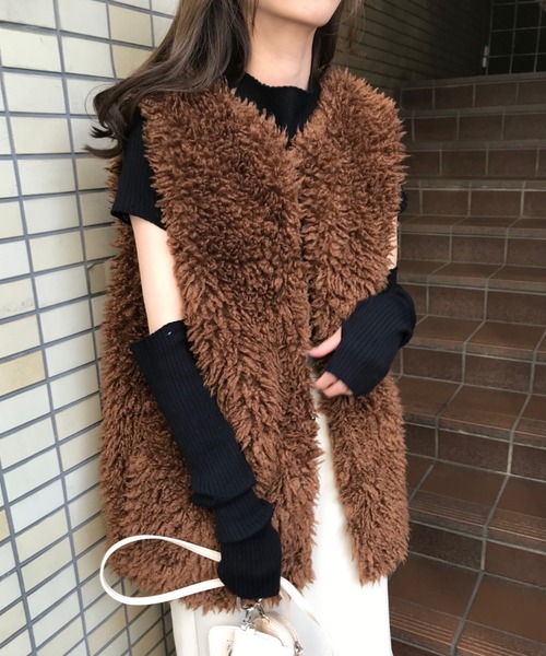 INGNI（イング）の「ファーベスト（ベスト・レディース・アイボリー/ブラウン/ブラック・M）」の9枚目の写真