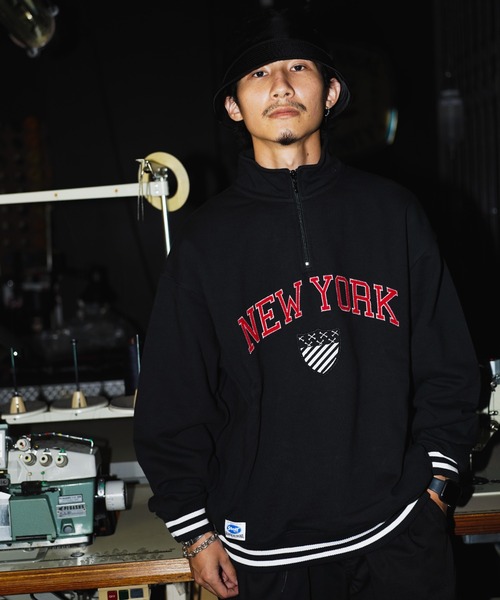 schott（ショット）の「【WEB LIMITED】Schott/ショット/LINE RIB HZ SWEAT SHEELD PATCH/ラインリブ ハーフジップ パッチスウェット（スウェット・メンズ・ブラック/レッド/オートミール/オレンジ・MEDIUM/LARGE/X-LARGE/XX-LARGE）」の2枚目の写真