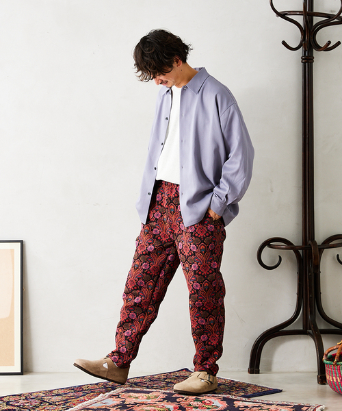 JOURNAL STANDARD relume(ジャーナルスタンダード レリューム)の「ゴブランオリ 総柄イージーパンツ(その他パンツ・メンズ・ブラック/ベージュ/ボルドー・MEDIUM/LARGE)」の4枚目の写真