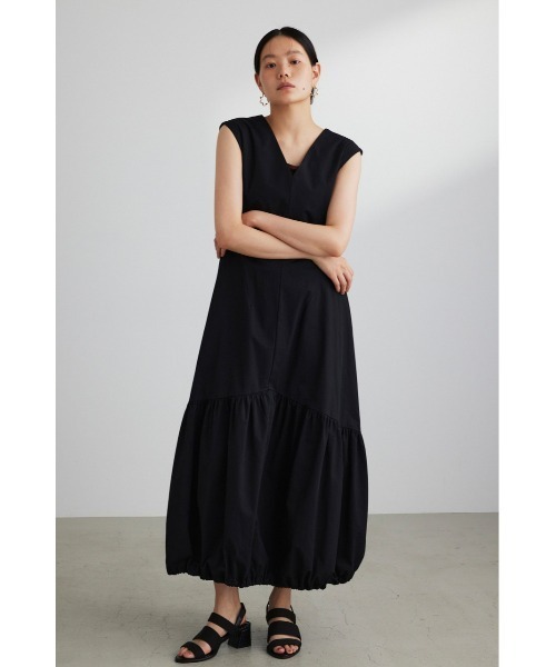 STYLEMIXER(スタイルミキサー)の「ティアードギャザーバルーンワンピース(ワンピース・レディース・ベージュ/ブラック・SMALL/MEDIUM)」の4枚目の写真