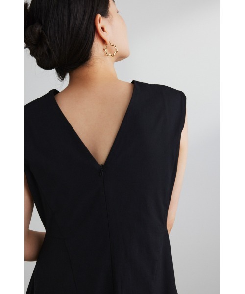 STYLEMIXER(スタイルミキサー)の「ティアードギャザーバルーンワンピース(ワンピース・レディース・ベージュ/ブラック・SMALL/MEDIUM)」の9枚目の写真