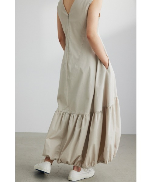 STYLEMIXER(スタイルミキサー)の「ティアードギャザーバルーンワンピース(ワンピース・レディース・ベージュ/ブラック・SMALL/MEDIUM)」の12枚目の写真