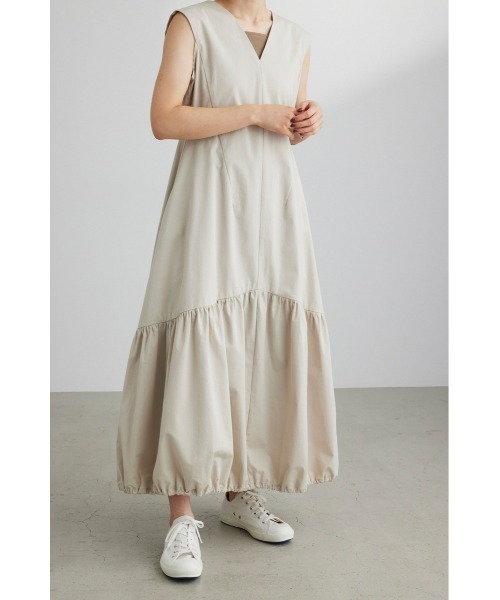 STYLEMIXER(スタイルミキサー)の「ティアードギャザーバルーンワンピース(ワンピース・レディース・ベージュ/ブラック・SMALL/MEDIUM)」の13枚目の写真