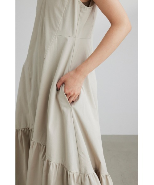 STYLEMIXER(スタイルミキサー)の「ティアードギャザーバルーンワンピース(ワンピース・レディース・ベージュ/ブラック・SMALL/MEDIUM)」の16枚目の写真