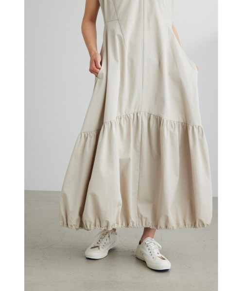 STYLEMIXER(スタイルミキサー)の「ティアードギャザーバルーンワンピース(ワンピース・レディース・ベージュ/ブラック・SMALL/MEDIUM)」の17枚目の写真