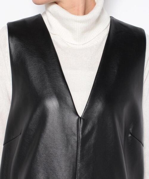 Torrazzo Donna（トラッゾドンナ）の「【TORRAZZO DONNA】フェイクレザージャンパースカート（ジャンパースカート・レディース・ブラック/サンドベージュ/モカ・2）」の6枚目の写真