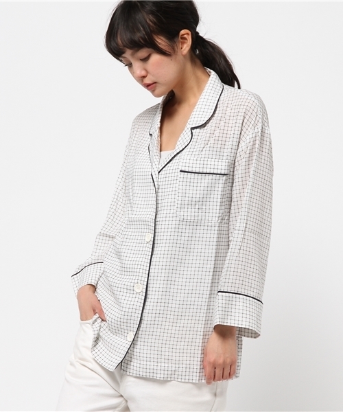 CIAOPANIC(チャオパニック)の「【Ciaopanic】レーヨン混パジャマSH(シャツ/ブラウス・レディース・ベージュ/ネイビー/オフホワイト・FREE)」の2枚目の写真