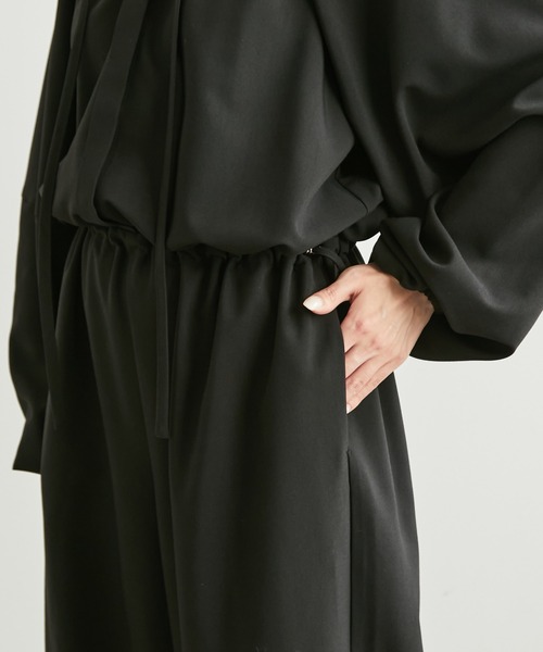 COLLAGE GALLARDAGALANTE(コラージュガリャルダガランテ)の「ボリュームギャザーコンビネゾン(つなぎ/オールインワン・レディース・ブラック/キナリ・FREE)」の17枚目の写真