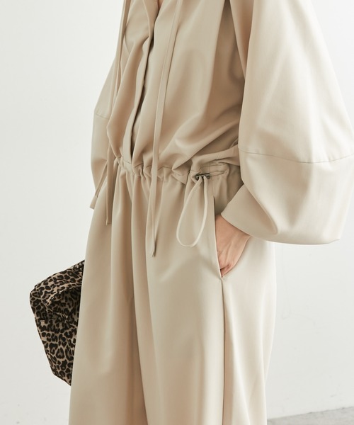 COLLAGE GALLARDAGALANTE(コラージュガリャルダガランテ)の「ボリュームギャザーコンビネゾン(つなぎ/オールインワン・レディース・ブラック/キナリ・FREE)」の4枚目の写真