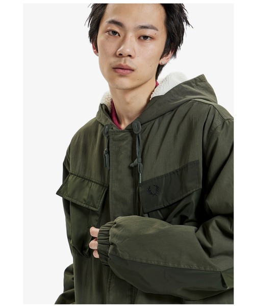 FRED PERRY(フレッドペリー)の「Utility Pocket Parka(ミリタリージャケット・メンズ・カーキ・S/M/L)」の5枚目の写真