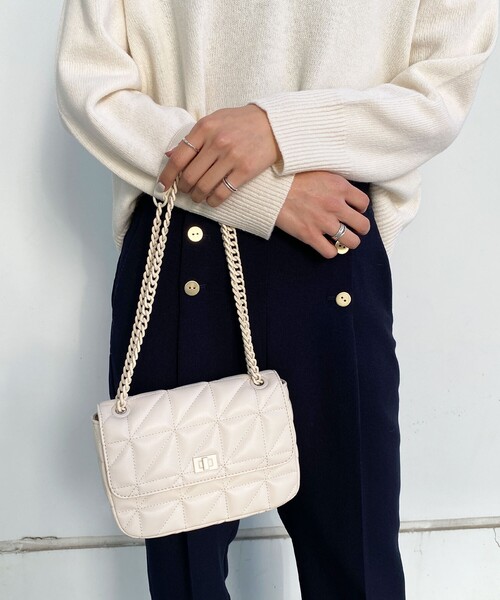 OPAQUE.CLIP（オペークドットクリップ）の「◆キルティングチェーンミニショルダー【2WAY】（ショルダーバッグ・レディース・ライトパープル/オフホワイト/ブラック・00）」の13枚目の写真