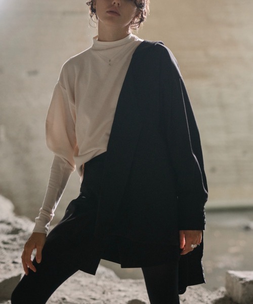 WILLFULLY（ウィルフリー）の「asymmetry design tuck volume sleeve JK（テーラードジャケット・レディース・ブラック/チャコール・FREE）」の22枚目の写真