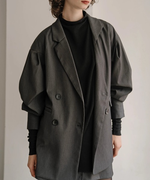 WILLFULLY（ウィルフリー）の「asymmetry design tuck volume sleeve JK（テーラードジャケット・レディース・ブラック/チャコール・FREE）」の8枚目の写真