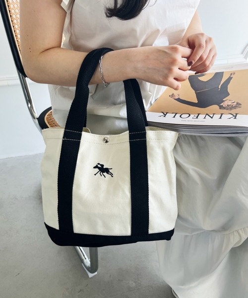 POLOCHAMPS(ポロチャンプス)の「POLOCHAMPS/ポロチャンプス 別注 ポーチ付き 刺繍キャンバストートバッグ(トートバッグ・レディース・ネイビー/ベージュ/ピンク/グリーン/ブラック・FREE)」の7枚目の写真