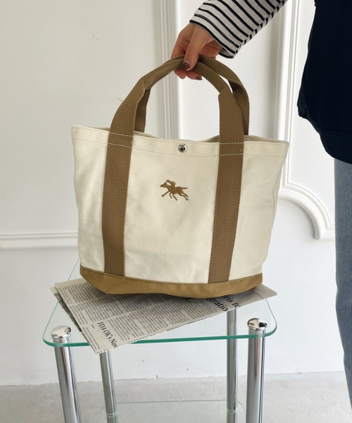 POLOCHAMPS(ポロチャンプス)の「POLOCHAMPS/ポロチャンプス 別注 ポーチ付き 刺繍キャンバストートバッグ(トートバッグ・レディース・ネイビー/ベージュ/ピンク/グリーン/ブラック・FREE)」の10枚目の写真