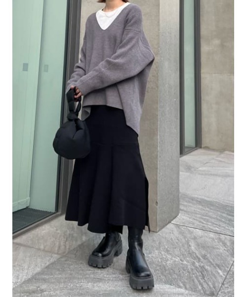 SLY（スライ）の「LOOSE V/N KNIT TOPS ルーズ Vネック ニット トップス（ニット/セーター・レディース・ブラック/杢グレー/ピンク・FREE）」の6枚目の写真