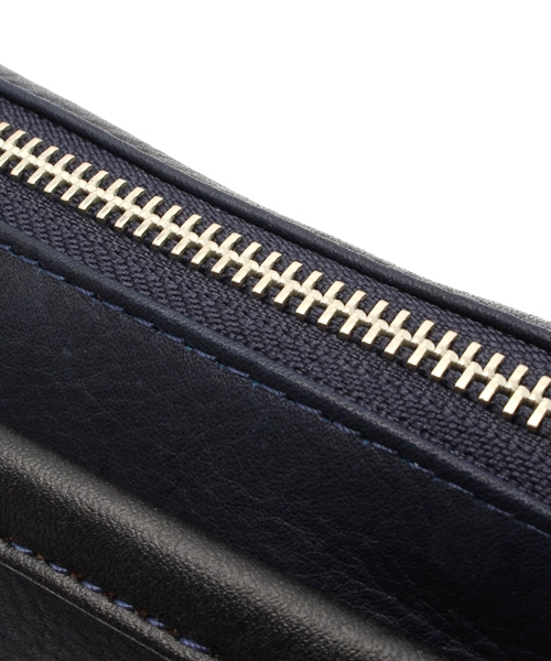 And A（アンドエー）の「ショルダークラッチバッグ (TAZUNE)（クラッチバッグ・レディース・ブラック/ネイビー・FREE）」の4枚目の写真