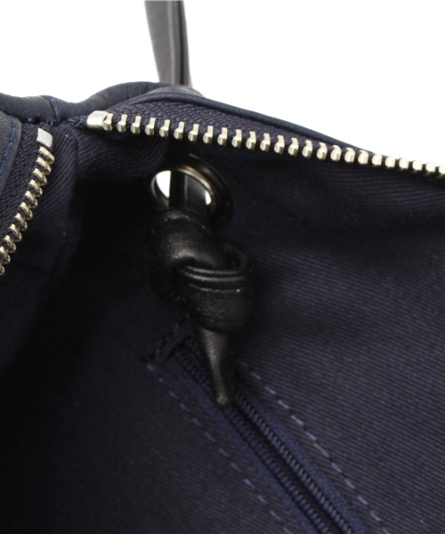 And A（アンドエー）の「ショルダークラッチバッグ (TAZUNE)（クラッチバッグ・レディース・ブラック/ネイビー・FREE）」の3枚目の写真
