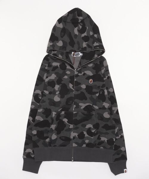 A BATHING APE（アベイシングエイプ）の「COLOR CAMO THERMAL