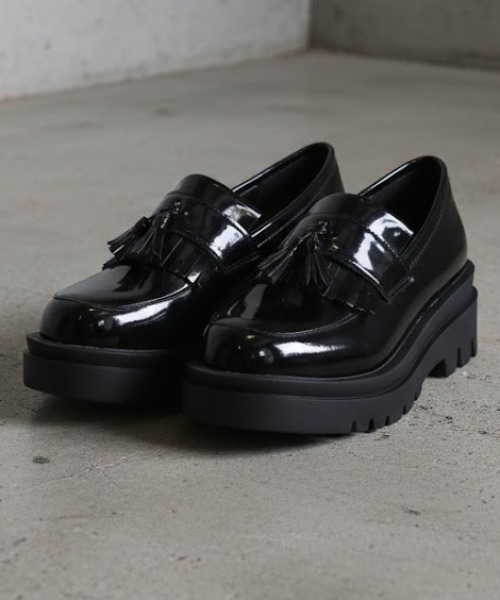 LibertyDoll(リバティードール)の「軽量厚底 ユニセックス トラックソールローファー(ローファー・レディース・ダークブラウン系/ブラック系1/ブラック/ブラック系その他/ブラック系/ホワイト/ホワイト系/ダークブラウン/アイボリー/ダークブラウン系1/ブラック系3/ブラック系2/ブラック系5/アイボリー系1/ダークブラウン系2/ブラック系4/シルバー系1/シルバー系2/ブラック系6/ブラック系7/その他2/その他1・XL/LL/44/L/40/S/M/41/42/43)」の9枚目の写真