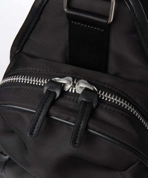 GLOBAL WORK(グローバルワーク)の「URBAN CARRY ボディバック/182167(ボディバッグ/ウエストポーチ・メンズ・チャコールグレー/その他/ブラック・FREE)」の9枚目の写真