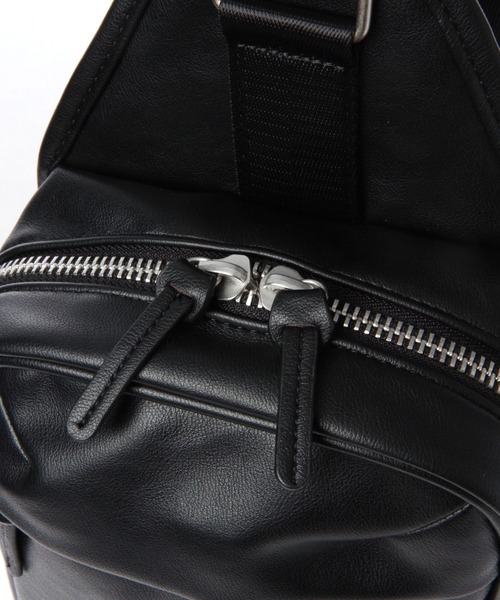 GLOBAL WORK(グローバルワーク)の「URBAN CARRY ボディバック/182167(ボディバッグ/ウエストポーチ・メンズ・チャコールグレー/その他/ブラック・FREE)」の14枚目の写真