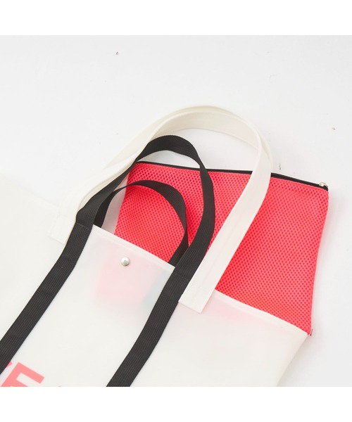 Ocean Pacific（オーシャンパシフィック）の「Ocean Pacific/オーシャンパシフィック ブランド ロゴ メッシュ素材 ポーチ付 シリコン風 トートバッグ バッグ（トートバッグ・メンズ・ブラック/ピンク・FREE）」の14枚目の写真