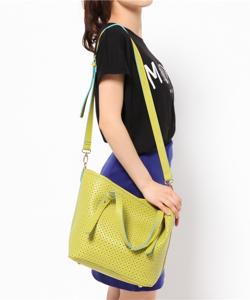 OUTLET（アウトレット）の「【Ciaopanic】パンチング2WAYトート（トートバッグ・レディース・ライトグリーン/イエロー・0）」の8枚目の写真