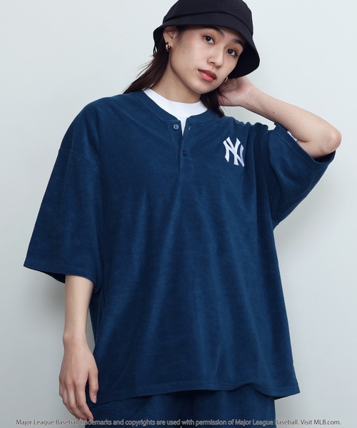 MLB(メジャーリーグベースボール)の「MLB / メジャーリーグベースボール Lulu & Arnie 別注 オーバーサイズ パイル ヘンリーネック 半袖 Tシャツ(Tシャツ/カットソー・メンズ・グリーン系その他/ブルー系その他/ホワイト系その他/ブラック系その他2/グレー系その他/ブラック系その他・FREE)」の6枚目の写真