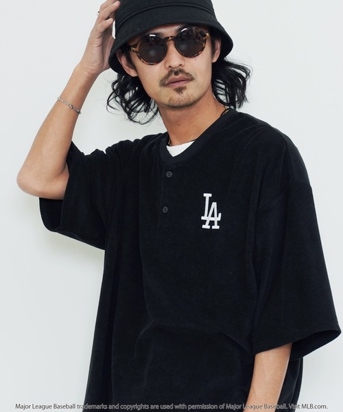 MLB(メジャーリーグベースボール)の「MLB / メジャーリーグベースボール Lulu & Arnie 別注 オーバーサイズ パイル ヘンリーネック 半袖 Tシャツ(Tシャツ/カットソー・メンズ・グリーン系その他/ブルー系その他/ホワイト系その他/ブラック系その他2/グレー系その他/ブラック系その他・FREE)」の14枚目の写真