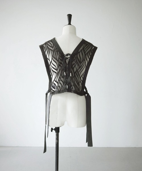 cheriella(シェリエラ)の「【cheriella】WEB限定リーフシアースピンドルブラウス(シャツ/ブラウス・レディース・ブラック/アイボリー・M)」の19枚目の写真