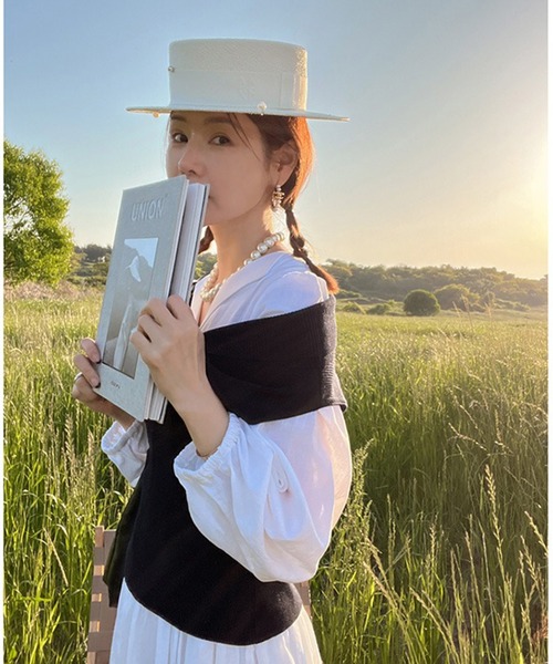 leune（ルネ）の「Vネックニットベスト（ベスト・レディース・アイボリー/ブラック・FREE）」の14枚目の写真