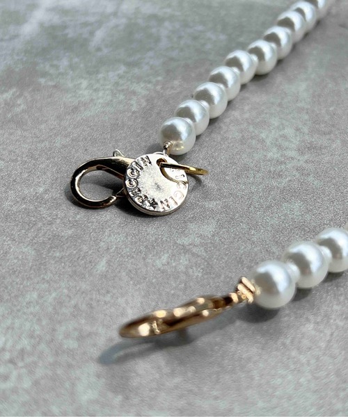 PICCIN(ピッチン)の「パールスマホショルダーストラップ(スマホグッズ・レディース・ホワイト・FREE)」の4枚目の写真