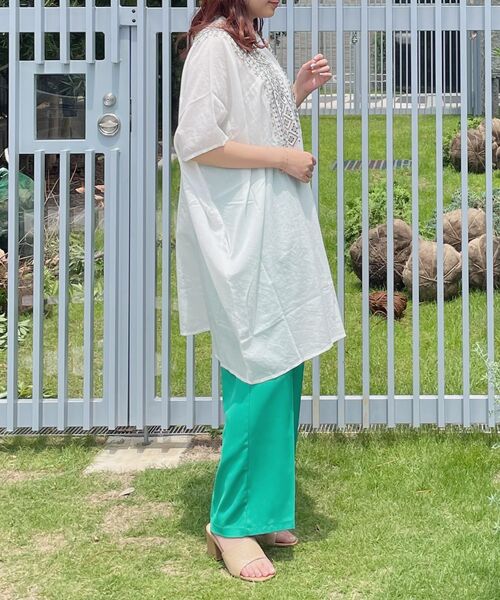 kivi（キヴィ）の「カフタン刺繍ワンピース（ワンピース・レディース・ブラック/オフホワイト/イエロー・FREE）」の9枚目の写真