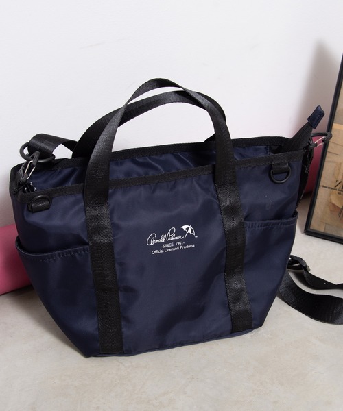 Arnold Palmer（アーノルドパーマー）の「ナイロン ツイル 10ポケット シェア トート（トートバッグ・レディース・ブラック/ベージュ/ネイビー・F）」の3枚目の写真