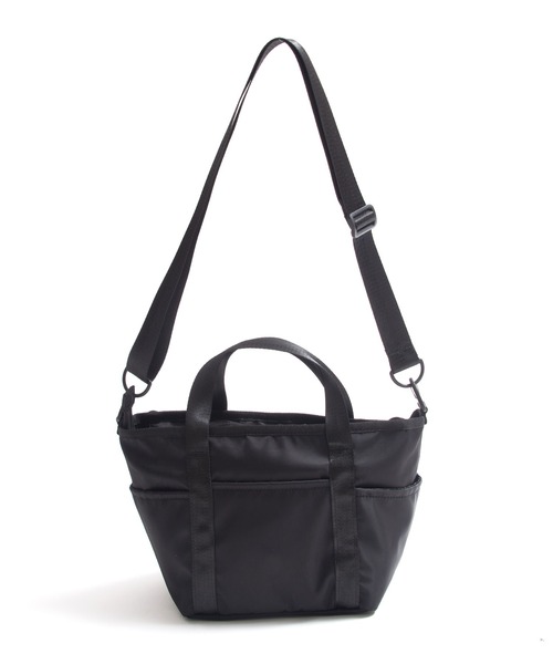 Arnold Palmer（アーノルドパーマー）の「ナイロン ツイル 10ポケット シェア トート（トートバッグ・レディース・ブラック/ベージュ/ネイビー・F）」の4枚目の写真