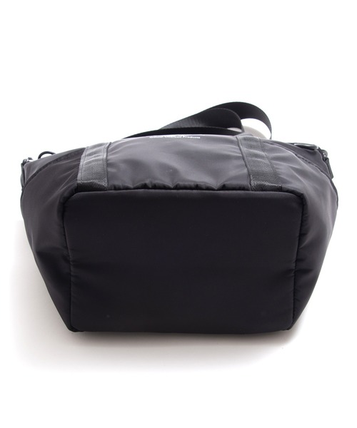 Arnold Palmer（アーノルドパーマー）の「ナイロン ツイル 10ポケット シェア トート（トートバッグ・レディース・ブラック/ベージュ/ネイビー・F）」の7枚目の写真