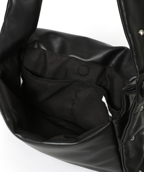 LOWRYS FARM(ローリーズファーム)の「ナカワタフラップショルダーBAG 974765(ショルダーバッグ・レディース・ホワイト/ブラック/パープル・FREE)」の4枚目の写真