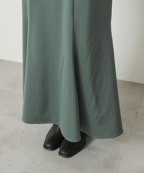 SENSE OF PLACE by URBAN RESEARCH（センスオブプレイスバイアーバンリサーチ）の「サテンキャミワンピース（ワンピース・レディース・グリーン/ライトベージュ/ブラック・ONE/S）」の12枚目の写真