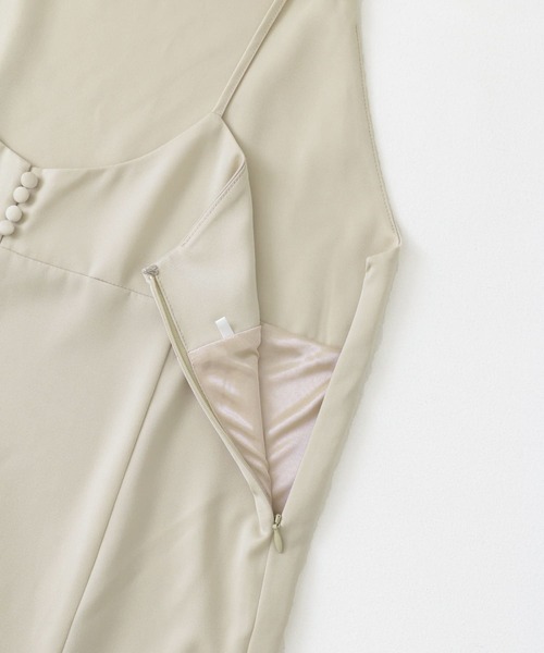 SENSE OF PLACE by URBAN RESEARCH（センスオブプレイスバイアーバンリサーチ）の「サテンキャミワンピース（ワンピース・レディース・グリーン/ライトベージュ/ブラック・ONE/S）」の17枚目の写真