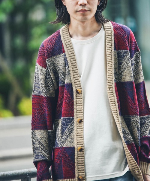 URBAN RESEARCH Sonny Label（アーバンリサーチサニーレーベル）の「『洗濯可』幾何学柄ジャガードカーディガン（カーディガン/ボレロ・メンズ・ベージュ系その他/グリーン系その他/イエロー系その他・LARGE/MEDIUM）」の2枚目の写真