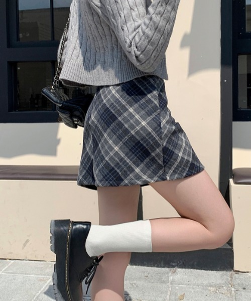 LAC-VERT（ラック・ヴェール）の「裏地パンツ付きチェックスカート（スカート・レディース・ブラウン/グレー・S/M）」の6枚目の写真