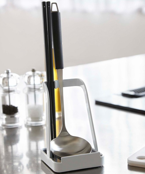 tower（タワー）の「tower(タワー)　お玉＆鍋ふたスタンド（キッチン収納・レディース・ホワイト/ブラック・F）」の3枚目の写真