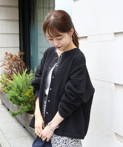 coen（コーエン）の「【WEB限定】キルトライクスナップボタンカーディガン（カーディガン/ボレロ・レディース・ブラック/オフホワイト・M/L）」の5枚目の写真