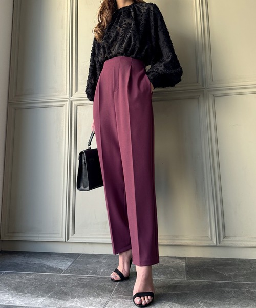 JUNOAH（ジュノア）の「ジョーゼットタックパンツ（スラックス・レディース・パープル/ベージュ/グリーン/ブラック/ラベンダー・MEDIUM/LARGE）」の4枚目の写真