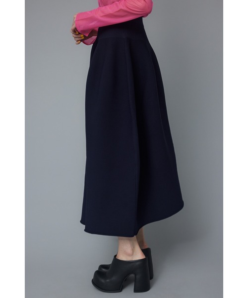HeRIN.CYE（ヘリンドットサイ）の「Jersey volum knit skirt　ジャージーボリュームニットスカート（スカート・レディース・ブラック/レッド/ネイビー・FREE）」の8枚目の写真