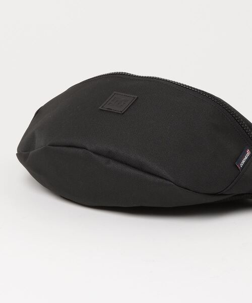 DC（ディーシー）の「DC SHOES 24 HALFDAY / ディーシー シューズ ハーフデイ（ボディバッグ/ウエストポーチ・メンズ・ブラック系その他・FREE）」の3枚目の写真