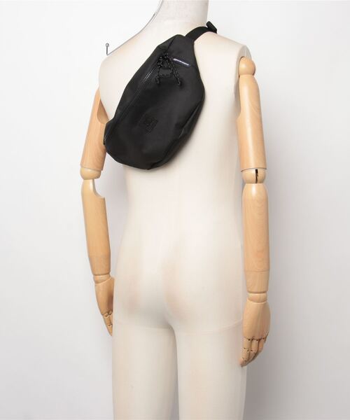 DC（ディーシー）の「DC SHOES 24 HALFDAY / ディーシー シューズ ハーフデイ（ボディバッグ/ウエストポーチ・メンズ・ブラック系その他・FREE）」の5枚目の写真